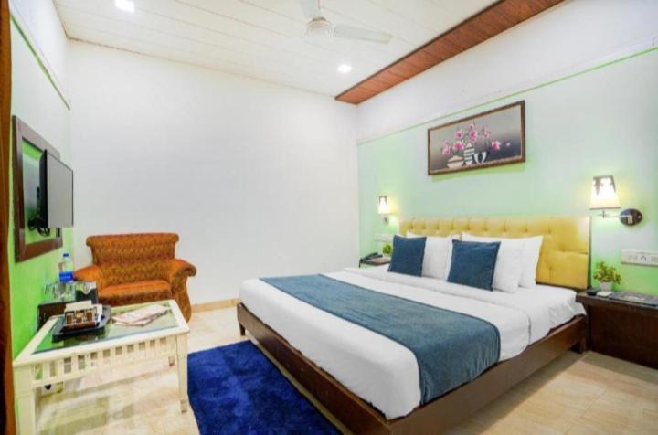 אמריצר $4 Home Stay מראה חיצוני תמונה