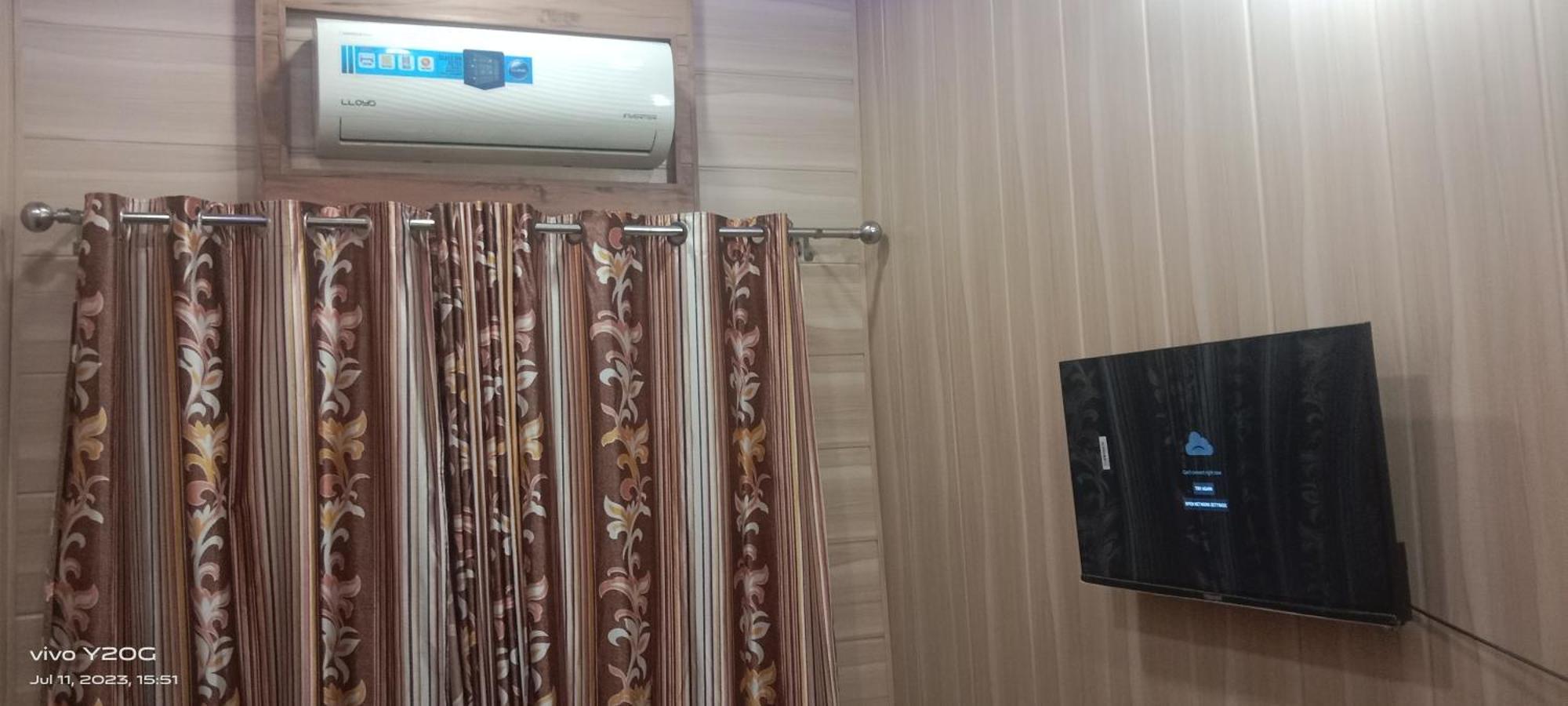 אמריצר $4 Home Stay מראה חיצוני תמונה