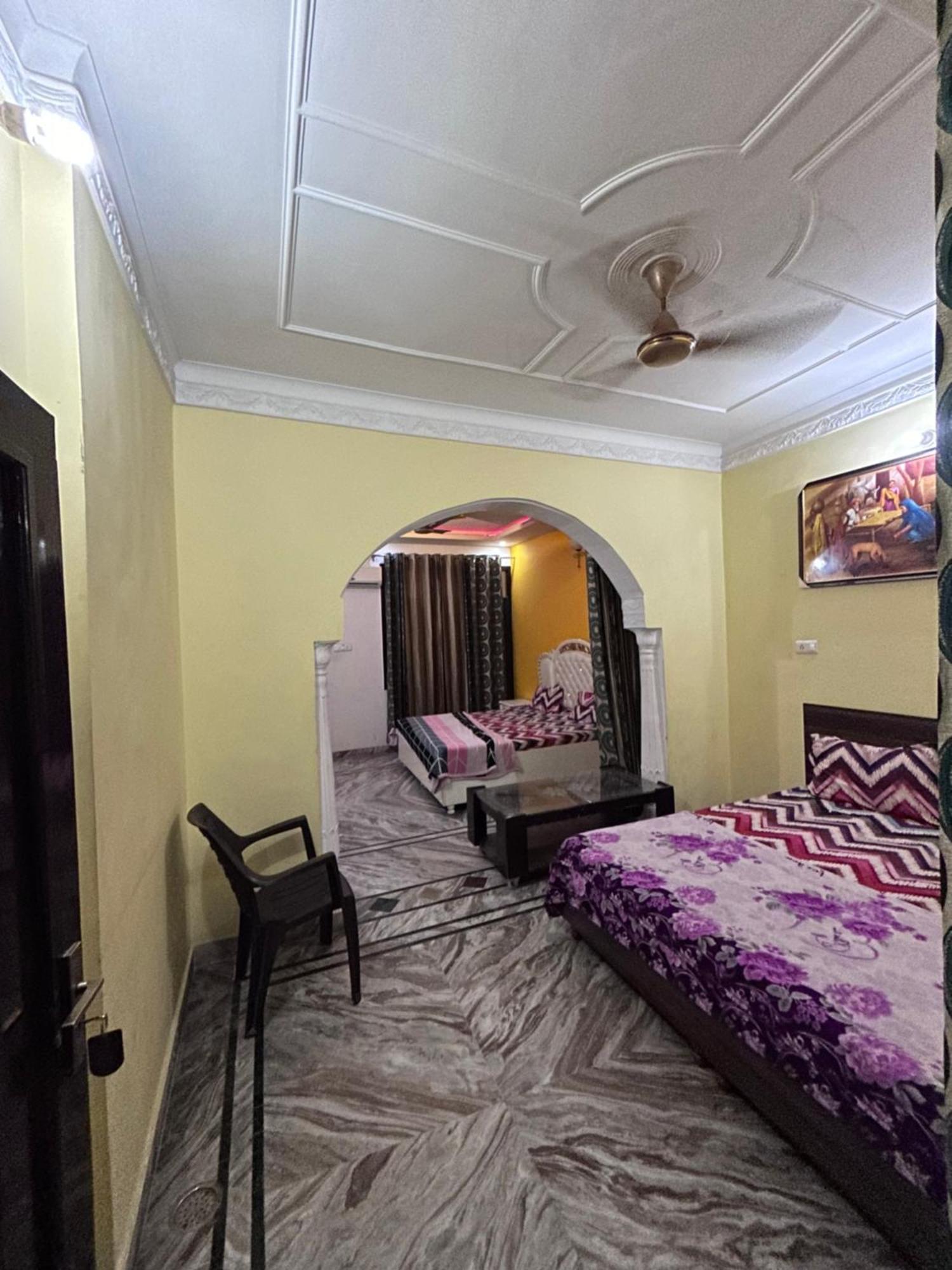 אמריצר $4 Home Stay מראה חיצוני תמונה