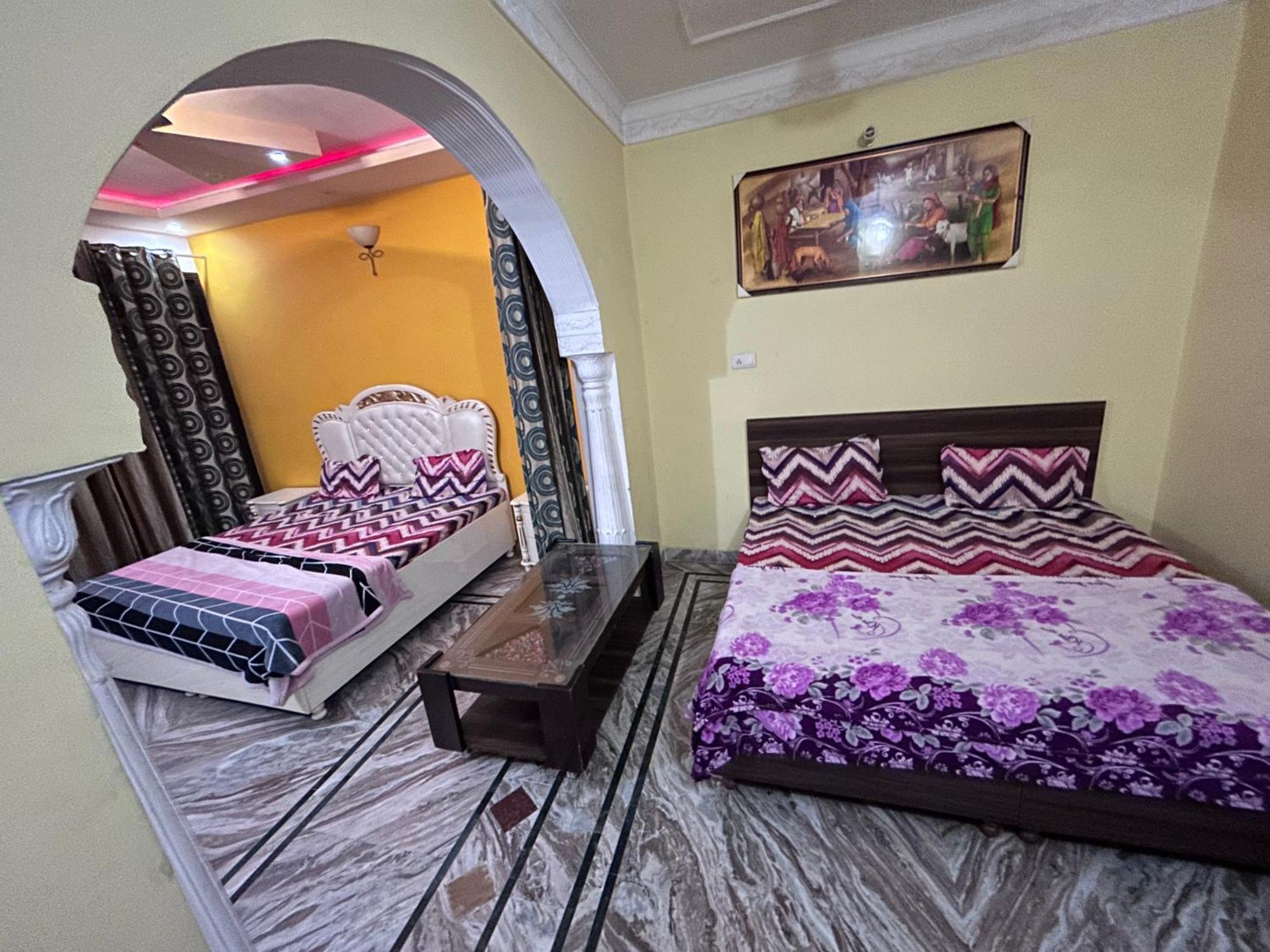 אמריצר $4 Home Stay מראה חיצוני תמונה